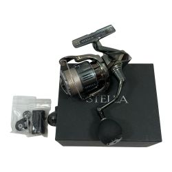 ττ SHIMANO シマノ スピニングリール  22ステラ C5000XG ハンドルノブカスタム・カスタムリールスタンド 043979 Bランク