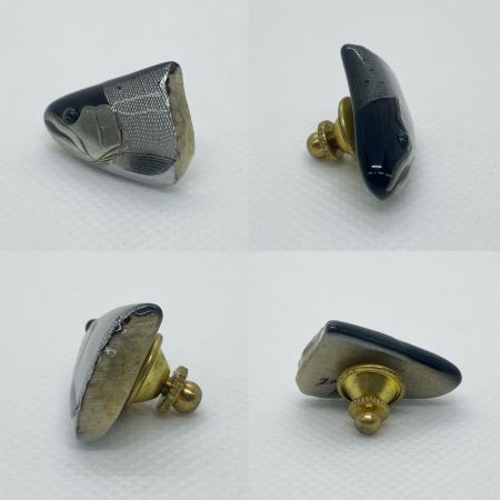   吉田光 ピンバッジ 程度A