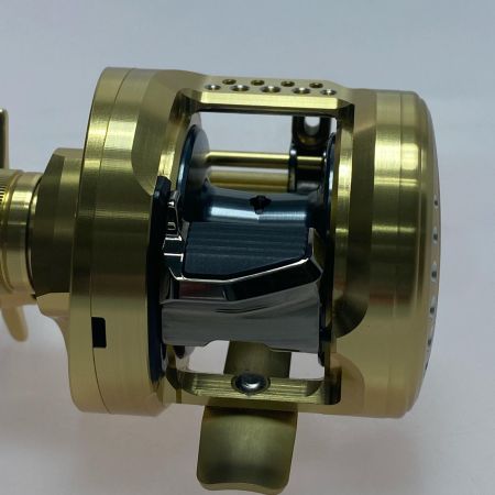  SHIMANO シマノ 21カルカッタコンクエスト 201HG ベイトリール 程度B