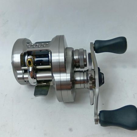 SHIMANO シマノ ベイトリール  045713 23カルカッタコンクエストBFS XGL