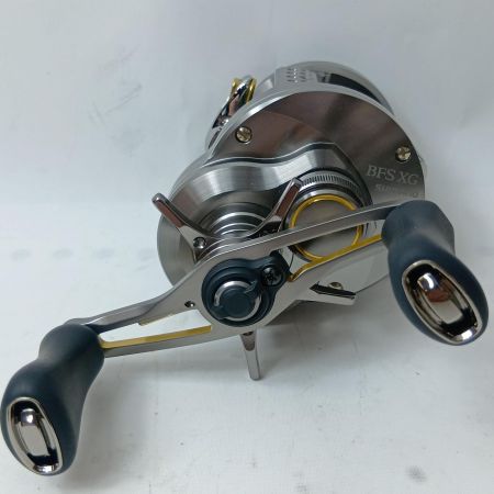 SHIMANO シマノ ベイトリール  045713 23カルカッタコンクエストBFS XGL