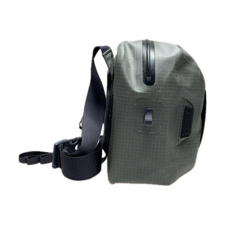  SIMMS フィッシングバッグ ドライクリークZ スリング オリーブ