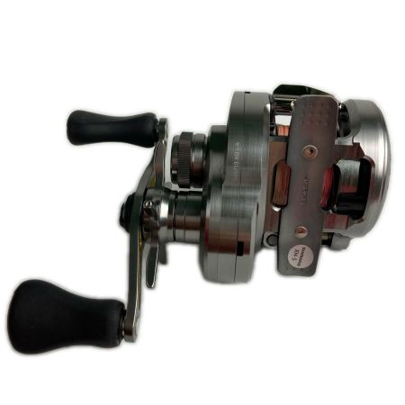  SHIMANO シマノ 23カルカッタコンクエスト BFS XGL ベイトリール 045713