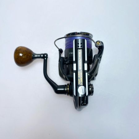  SHIMANO シマノ スピニングリール 24ツインパワー C3000MHG 程度AB 純正ハンドル・ウッドハンドルノブ・箱付 046819