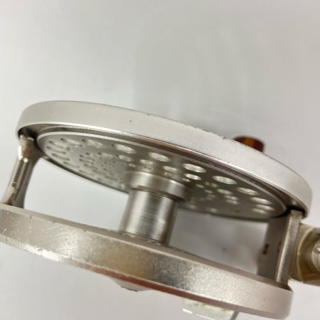 ufmウエダ 釣り用品 リール フライリール カンタナ2200