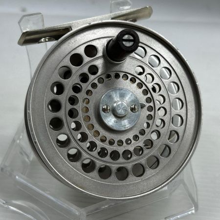 ufmウエダ フライリール カンタータ 2200