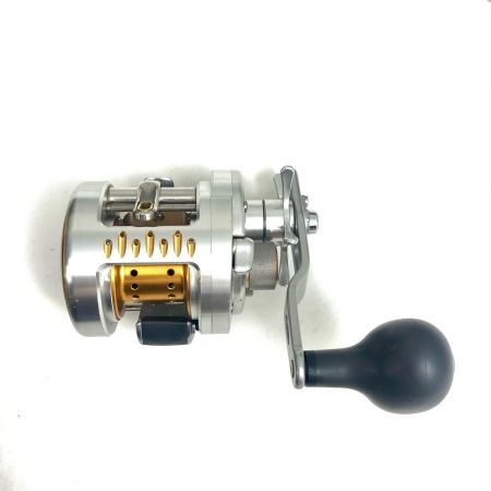  SHIMANO シマノ ベイトリール 10オシアカルカッタコンクエスト 300J-HG 程度B RH66 02603