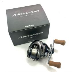 §§ SHIMANO シマノ ベイトリール 20メタニウムHG RH 程度B カスタムハンドル付き 04114 Bランク
