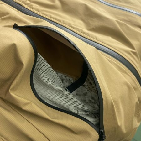  Jack Wolfskin ジャックウルフスキン ナイロンパーカー SIZE M 5027531-4288803 ベージュ