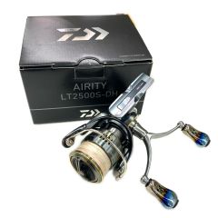  DAIWA ダイワ スピニングリール 23エアリティ LT2500S-DH ボディキズ 程度BC カスタムハンドルノブ 110597 Bランク