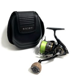 DAIWA ダイワ スピニングリール 15 イグジスト 3012H リールケース付・カスタムハンドルノブ 055622 Bランク