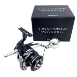 SHIMANO シマノ スピニングリール 21 ツインパワー SW6000HG ゴメクサスノブ/リールスタンド付 04225 Bランク