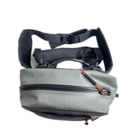  SIMMS フィッシングバッグ ドライクリーク Z ヒップパック 8L グレー