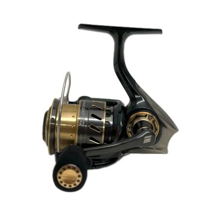 Abu Garcia アブガルシア スピニングリール レボロケット 2000S  本体のみ