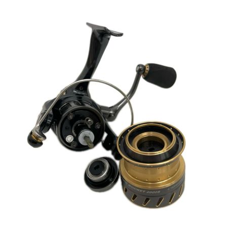 Abu Garcia アブガルシア スピニングリール レボロケット 2000S  本体のみ