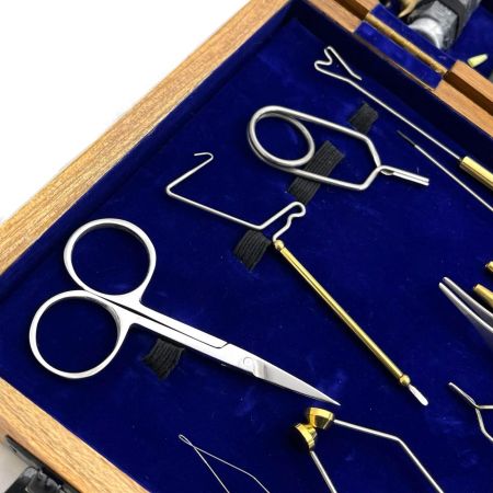 Caps 釣り小物 バイス フライタイイング ツールセット 木製ケース付き