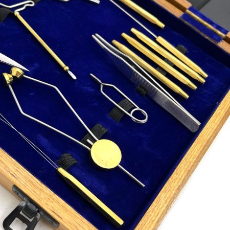 Caps 釣り小物 バイス フライタイイング ツールセット 木製ケース付き