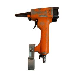 ♭♭ MAX マックス 釘抜機 　常圧 オレンジ Cランク