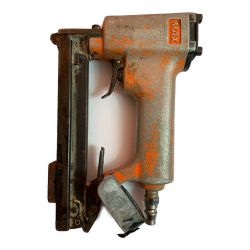 ♭♭ MAX マックス  エアツール エアタッカ 　常圧 オレンジ Cランク