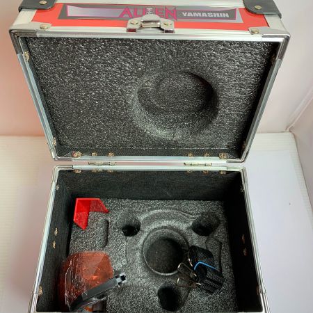  YAMASHIN レーザー墨出し器　レッドエイリアン RA-06 レッド