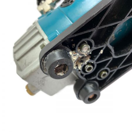  MAKITA マキタ 真空ポンプ　本体のみ VP180D グリーン