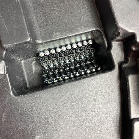  MAX マックス 充電器・充電池2個・ケース付 　コードレス式 6V　ガスネイラ GS-738C2 レッド×ブラック x ブラック