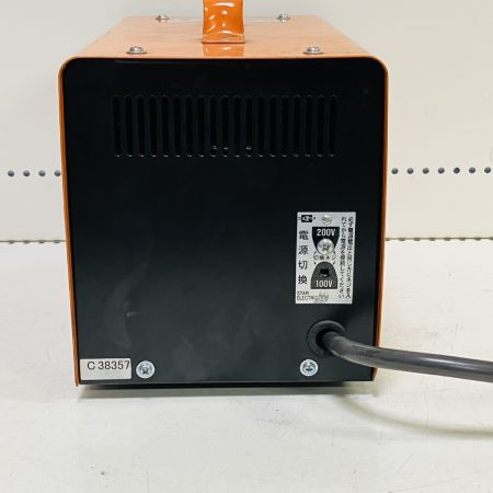 ЗЗ SUZUKID 昇圧 降圧 変圧器 入力電力100/200V 出力電力100/115V STX-01 オレンジ