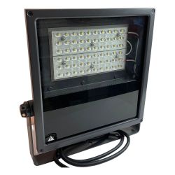 ♭♭ TOSHIBA 東芝 2021年製　投光器　未使用品　箱傷みあり LEDS-13901NXN-LJ9 ブラック Sランク