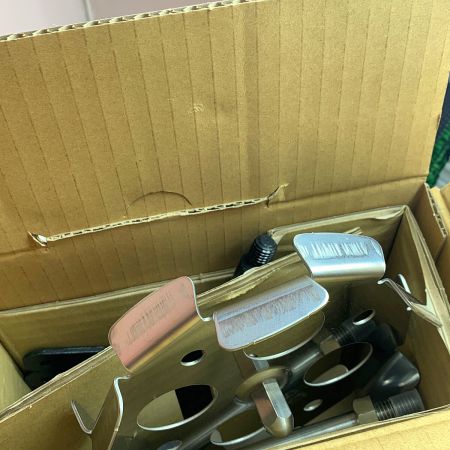  MAKITA マキタ 撹拌機　カクハン機　箱ヨゴレあり UT1305