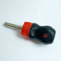 ♭♭ Snap-on スナップオン ラチェットドライバー　シャンク付き SGDMRCI-10 レッド x ブラック Bランク