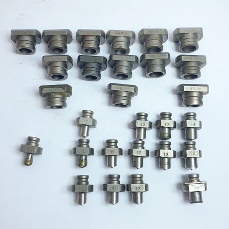  HITACHI 日立 パンチャー　ダイス（8、10～14）付き CP-14