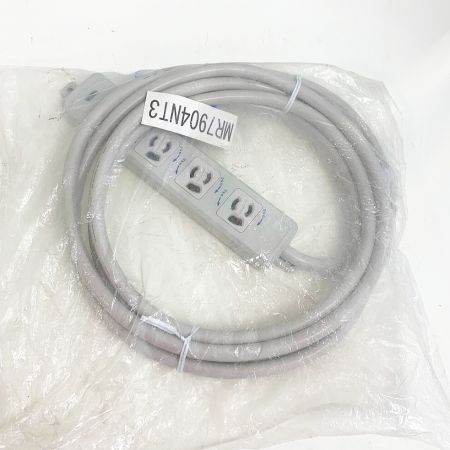  明工社 横型OA用抜け止め接地タップ（4個口）×2 MR7904NT3 外袋ヨゴレあり