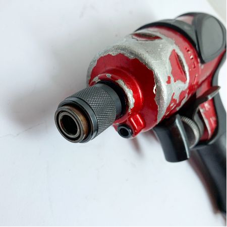  MAKITA マキタ エアインパクトドライバ　ケース付 AD605H レッド