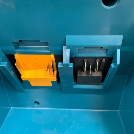  MAKITA マキタ 充電式ラジオ付きテレビ　全体的に日焼け、変色あり TV100