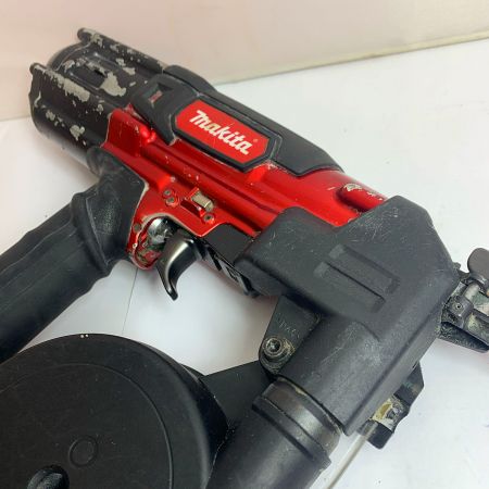  MAKITA マキタ 41ｍｍ高圧エアビス打ち機　ケース付 AR411HR レッド