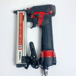 ♭♭ MAKITA マキタ 4ｍｍ　高圧エアタッカ　本体のみ AT425HB レッド Bランク