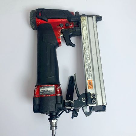  MAKITA マキタ 4ｍｍ　高圧エアタッカ　本体のみ AT425HB レッド