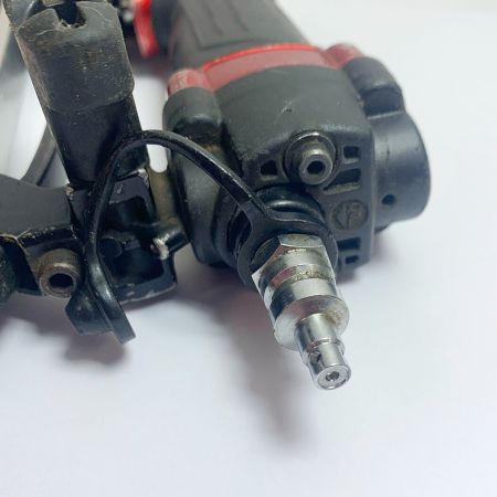  MAKITA マキタ 4ｍｍ　高圧エアタッカ　本体のみ AT425HB レッド