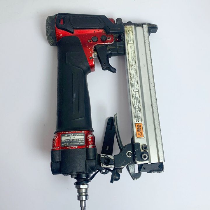 MAKITA マキタ 4mm 高圧エアタッカ 本体のみ AT425HB レッド MAKITA マキタ 4mm 高圧エアタッカ 本体のみ AT425HB レッド