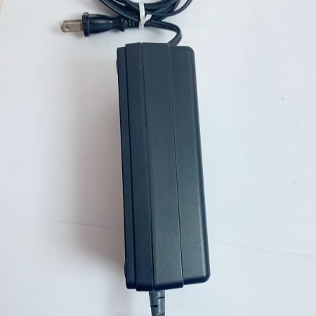  TOPCON トプコン　Ni-MH　バッテリーチャージャー BC-20AR ﾊﾞｯﾃﾘﾁｬｰｼﾞｬｰ