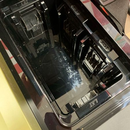  MAKITA マキタ 充電式保冷温庫　2023.5製　シガーソケット　ACアダプター（GM152）付 CW004G オリーブ