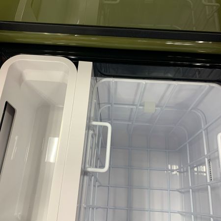  MAKITA マキタ 充電式保冷温庫　2023.5製　シガーソケット　ACアダプター（GM152）付 CW004G オリーブ