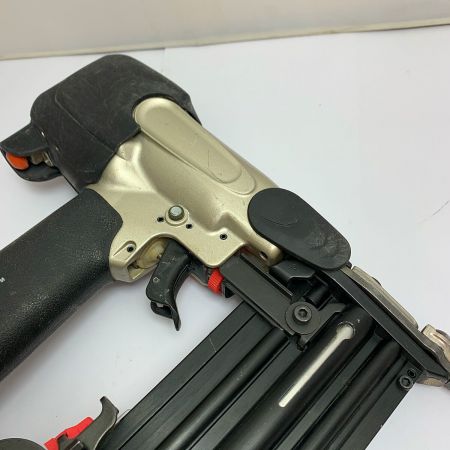  HITACHI 日立 ピン55ｍｍ　ピン釘打機　本体のみ NP55M