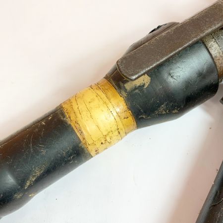  泉精機 IZUMI　手動油圧カッター　持ち手に難あり S-55A ブラック