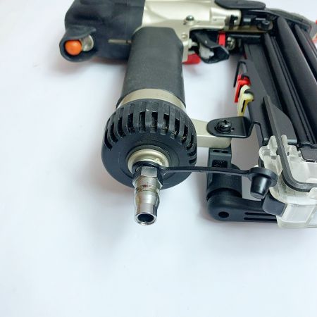  HITACHI 日立 仕上55ｍｍ　フィニッシュネイル　釘打機　ケース付き NT55M2