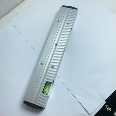  エビスダイアモンド デジタルレベル　通電確認済　電池付属なし ED-35DGLN シルバー