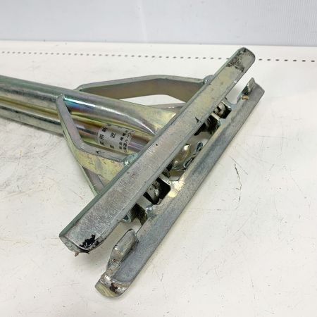  北海道ルーフマシン 板金締め　横締機　建築板金締め用機器