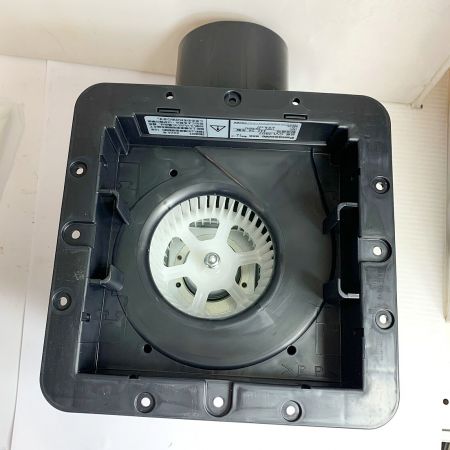  Panasonic パナソニック 天井埋込形換気扇　2024年製 GVL3807