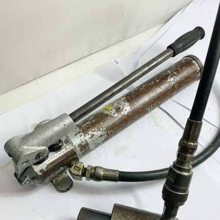  カクタス 手動油圧パンチャー 　コマ10個付属　ヨゴレあり　ケース破損 手動油圧ﾊﾟﾝﾁｬｰ