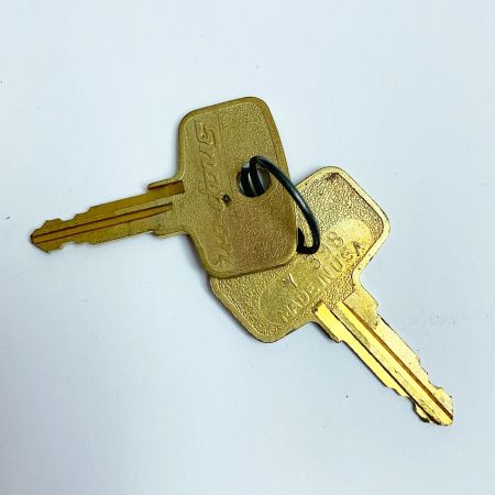  Snap-on スナップオン セーフティボックス　スチールボックス　鍵2個付き KRA444 ｾｰﾌﾃｨﾎﾞｯｸｽ レッド